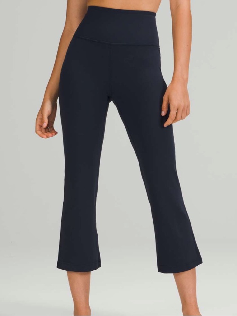 Lululemon Groove Super-High-Rise Crop 23"
